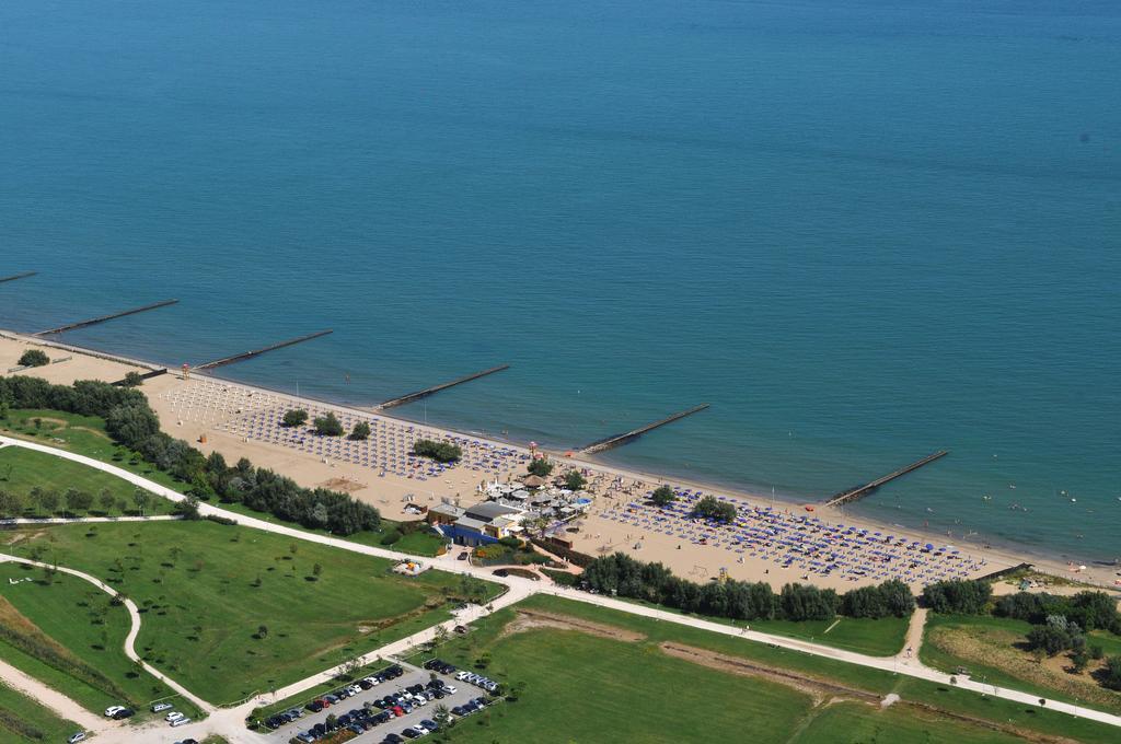 Villaggio Laguna Blu Каорле Екстериор снимка